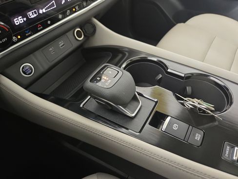 Used 2023 Nissan Rogue SL w/ SL Premium Package image 24