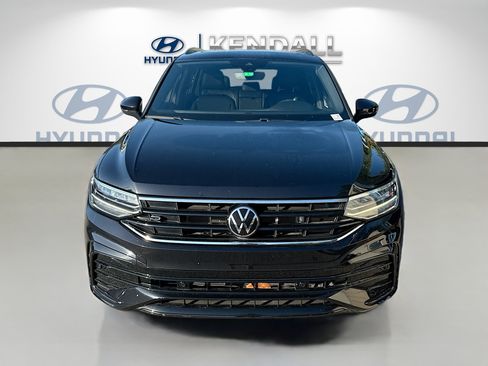 Used 2023 Volkswagen Tiguan SE R-Line FWD image 2