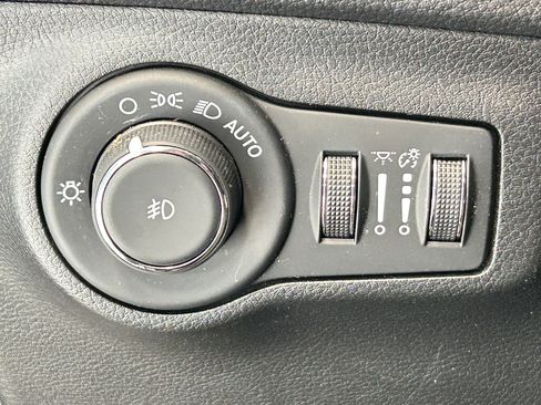 Used 2020 Jeep Compass Latitude AWD/4WD image 59