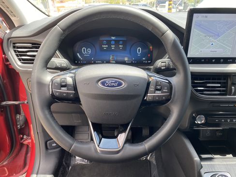 Used 2023 Ford Escape Active w/ Tech Pack #2 FWD image 8