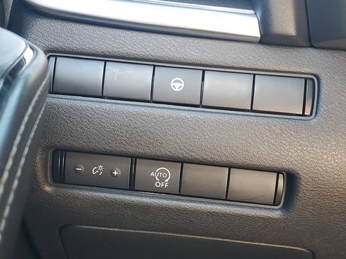 Certified 2023 Nissan Rogue SV FWD image 25