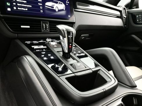 Certified 2023 Porsche Cayenne Turbo GT AWD/4WD image 11