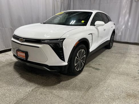Used 2024 Chevrolet Blazer EV LT AWD/4WD image 3