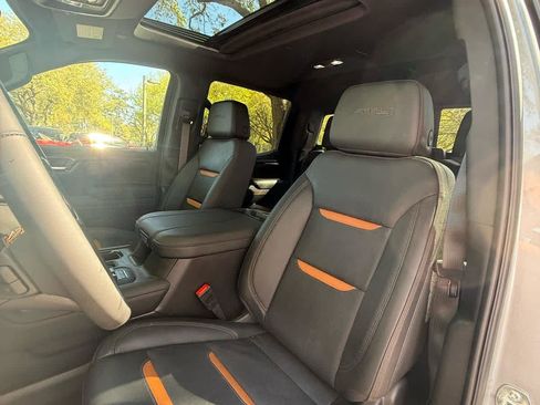 Used 2025 GMC Sierra 1500 AT4 w/ AT4 Premium Package image 10