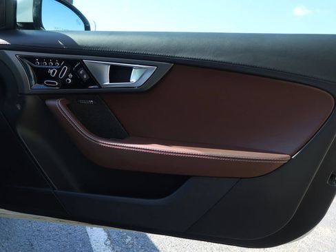 Used 2017 Jaguar F-TYPE Convertible image 41