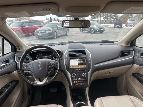 Used 2017 Lincoln MKC Reserve image 11