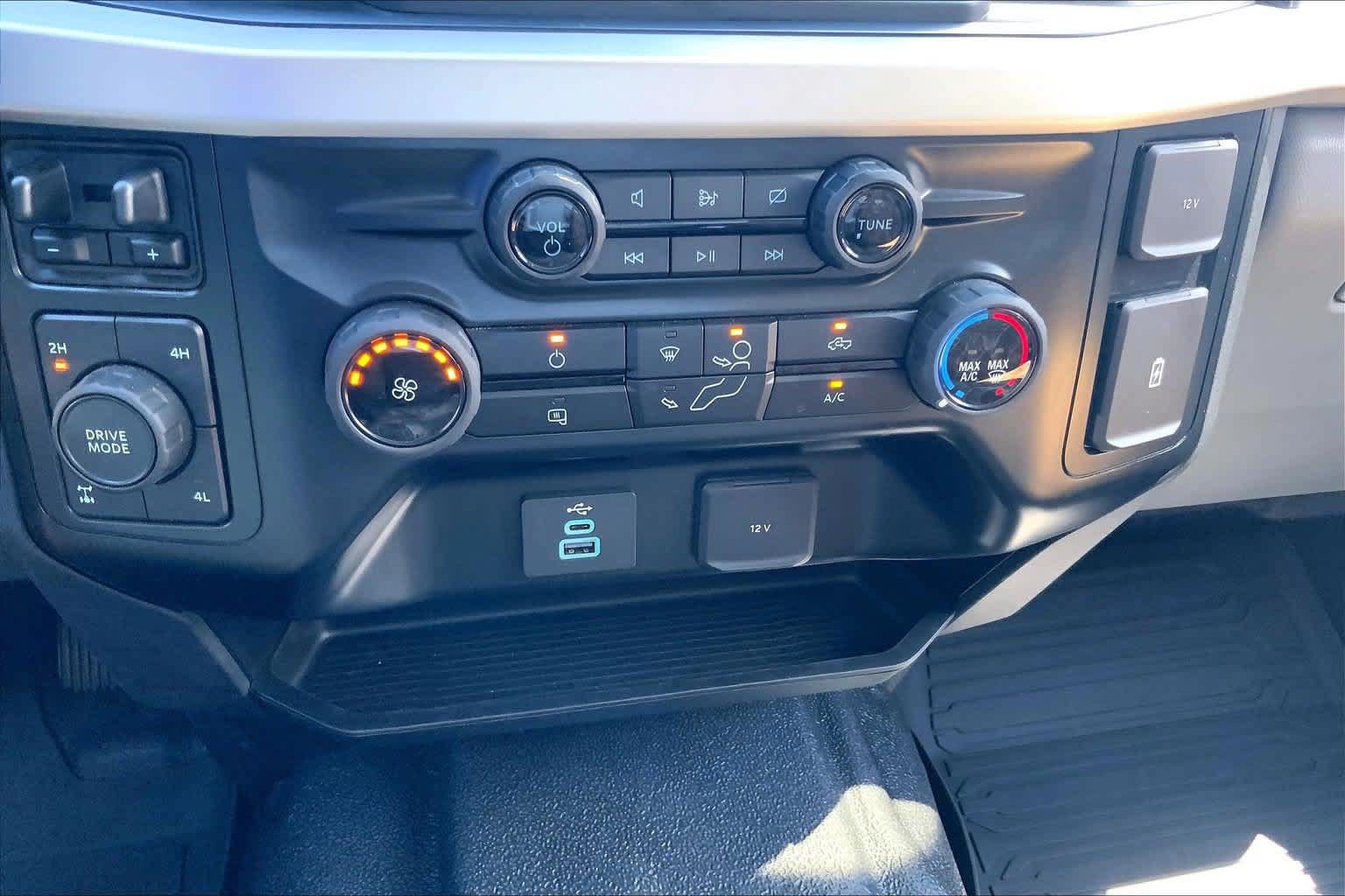 Used 2024 Ford F250 XL w/ XL Off-Road Package AWD/4WD image 34