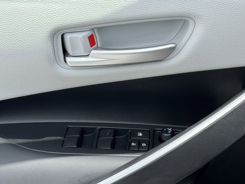 Used 2025 Toyota Corolla SE image 27