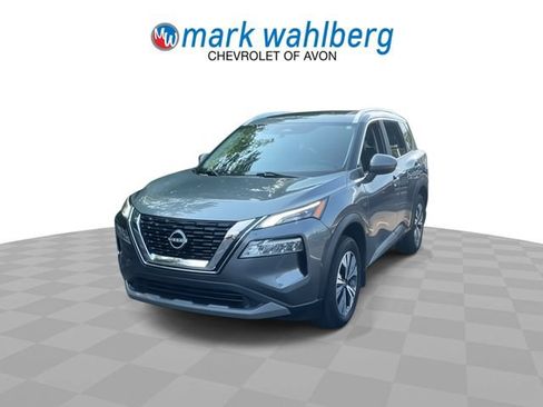 Used 2023 Nissan Rogue SV w/ SV Premium B Package AWD/4WD image 3