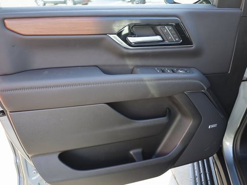 New 2026 GMC Yukon XL Denali w/ Sun & Power Step Package image 10