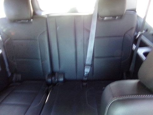Used 2015 Chevrolet Suburban LTZ image 15