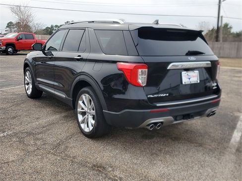 Used 2021 Ford Explorer Platinum w/ Equipment Group 601A image 4