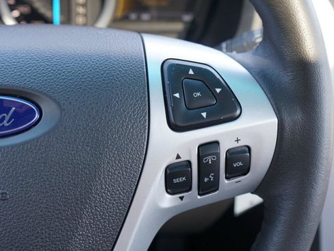 Used 2015 Ford Explorer XLT w/ Equipment Group 202B FWD image 16