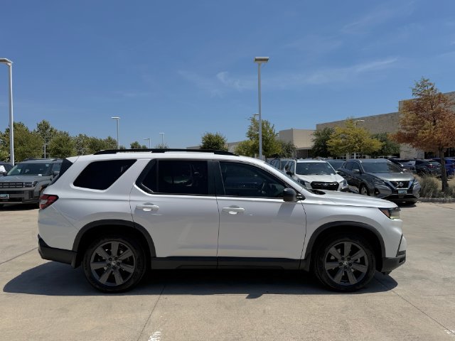 Used 2023 Honda Pilot Sport image 5