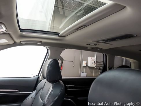 Used 2023 Kia Telluride S w/ S Sunroof Package FWD image 11