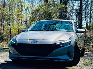 Used 2023 Hyundai Elantra Blue video 1