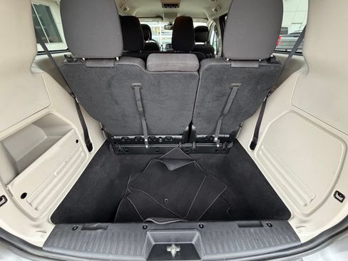 Used 2018 Dodge Grand Caravan SE w/ UConnect Hands-Free Group FWD image 15