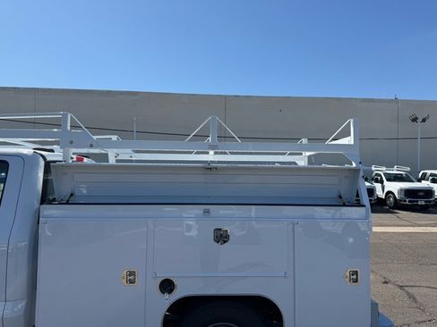 New 2026 Ford F250 XL w/ XL Chrome Package image 17