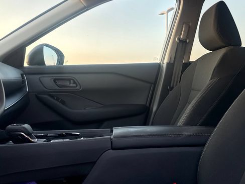 Certified 2024 Nissan Rogue S FWD image 39
