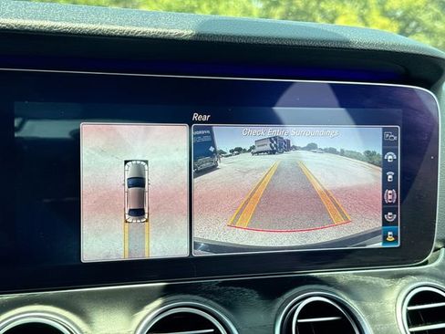 Used 2020 Mercedes-Benz E 350 4MATIC Sedan image 17