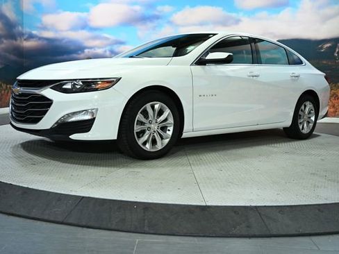 Used 2024 Chevrolet Malibu LT image 4