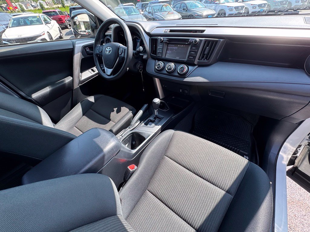 Used 2018 Toyota RAV4 LE w/ All Weather Liner Package AWD/4WD image 26