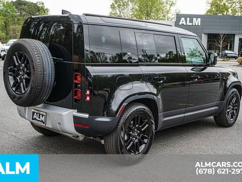 Used 2024 Land Rover Defender 110 S image 6