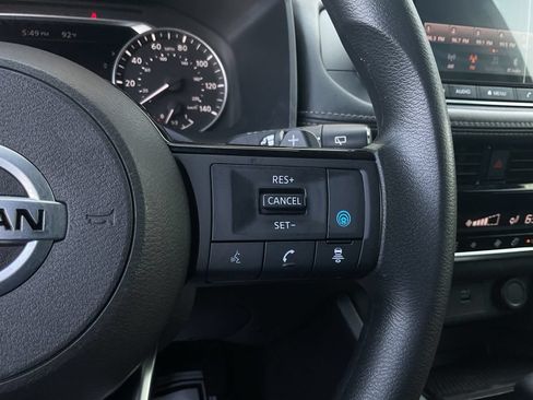Used 2021 Nissan Rogue SV FWD image 29