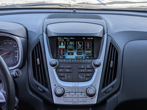 Used 2017 Chevrolet Equinox Premier w/ Enhanced Convenience Package image 3