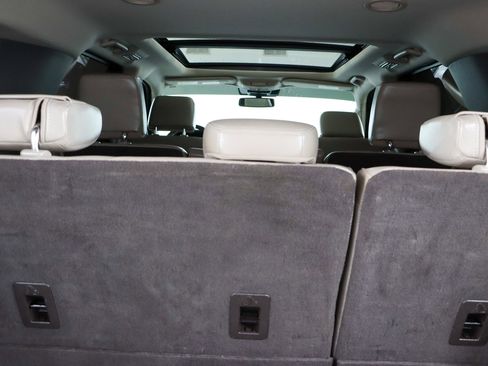 Used 2021 Ford Expedition XLT image 32