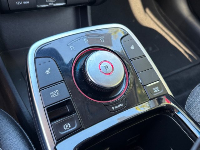 Used 2022 Kia Niro EX FWD image 33