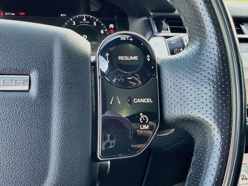 Used 2019 Land Rover Range Rover Velar R-Dynamic SE AWD/4WD image 37