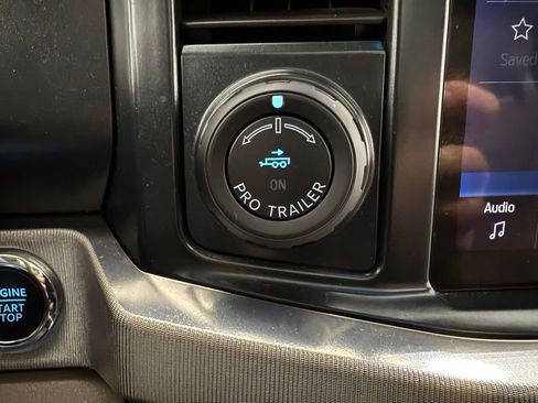 Certified 2025 Ford F450 Platinum w/ Platinum Plus Package image 39