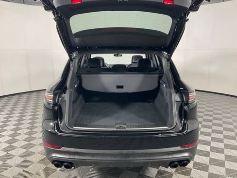 Used 2023 Porsche Cayenne S Platinum AWD/4WD image 30