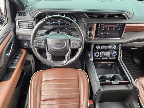 Used 2024 GMC Yukon Denali Ultimate image 17