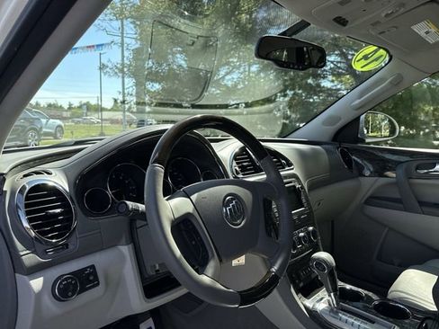 Used 2014 Buick Enclave Leather FWD image 9