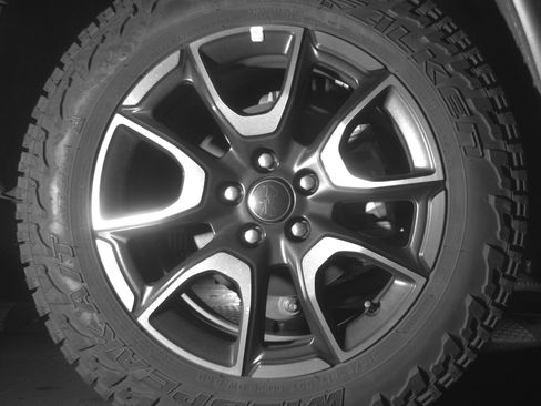 Used 2025 Jeep Compass Trailhawk image 15