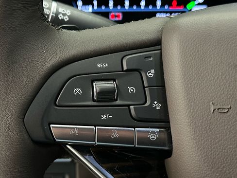 Used 2024 Cadillac Escalade ESV Sport w/ LPO, ONYX Package image 28