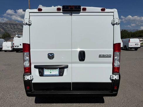 Used 2025 RAM ProMaster 2500 w/ Convenience Group FWD image 4
