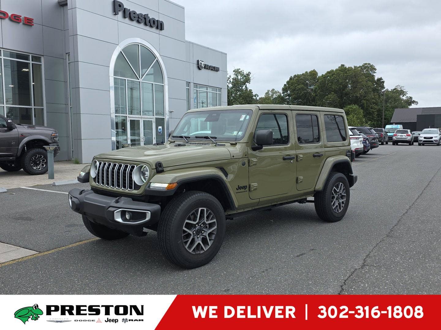 Used 2026 Jeep Wrangler Unlimited Sahara AWD/4WD image 1
