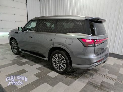 Used 2025 INFINITI QX80 Sensory AWD/4WD image 2