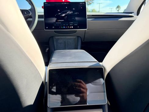 Used 2024 Tesla Model 3 Standard Range RWD image 47