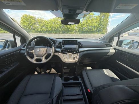 Certified 2024 Honda Odyssey EX-L image 12