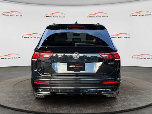 Used 2021 Volkswagen Tiguan SE R-Line AWD/4WD image 9