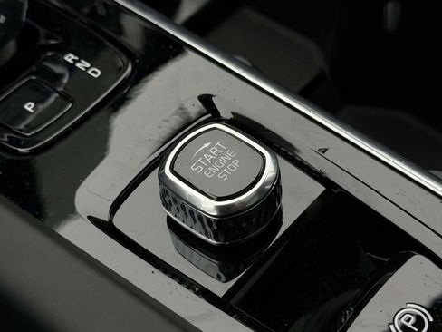 New 2026 Volvo XC60 B5 Plus image 7