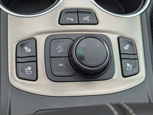 Certified 2023 GMC Terrain Denali w/ Denali Premium Package AWD/4WD image 18