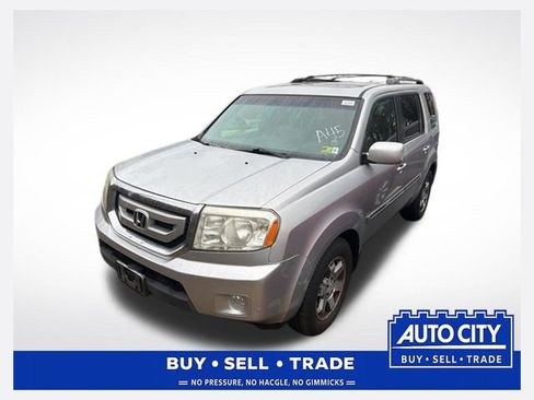 Used 2011 Honda Pilot Touring image 1