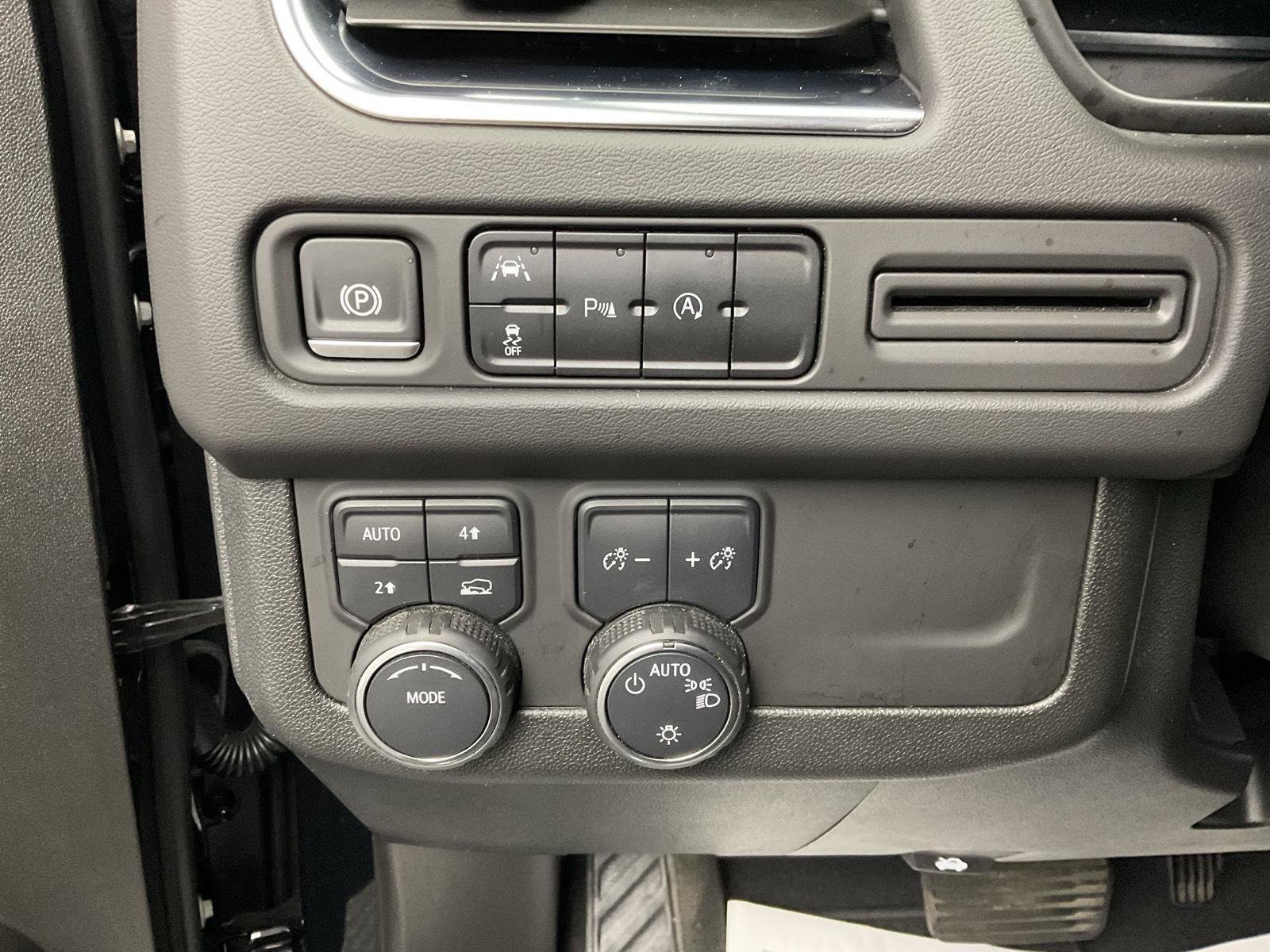 Certified 2024 Chevrolet Tahoe RST AWD/4WD image 13