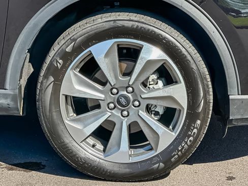 Used 2025 Ford Escape Platinum AWD/4WD image 37