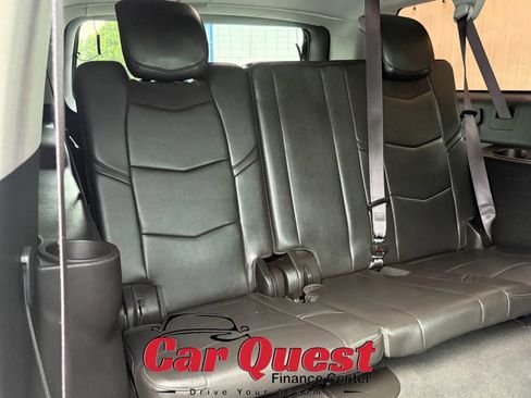 Used 2015 Cadillac Escalade ESV 2WD image 18